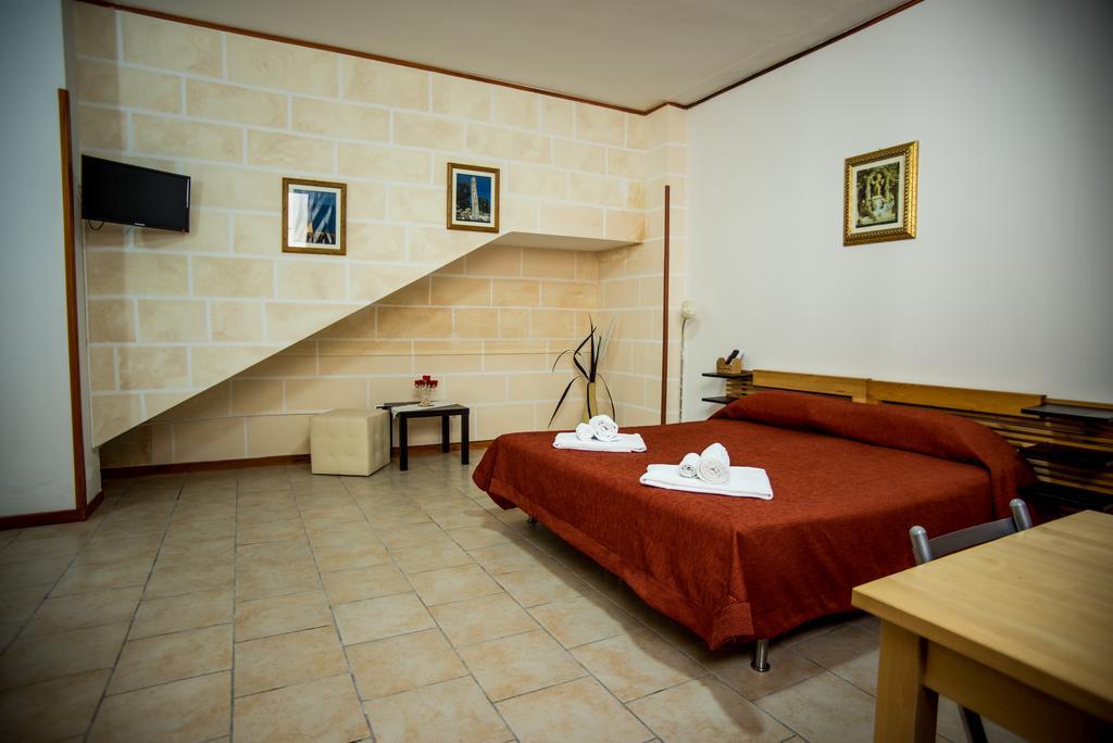 לצ'ה Hotel Residence Lupiae מראה חיצוני תמונה