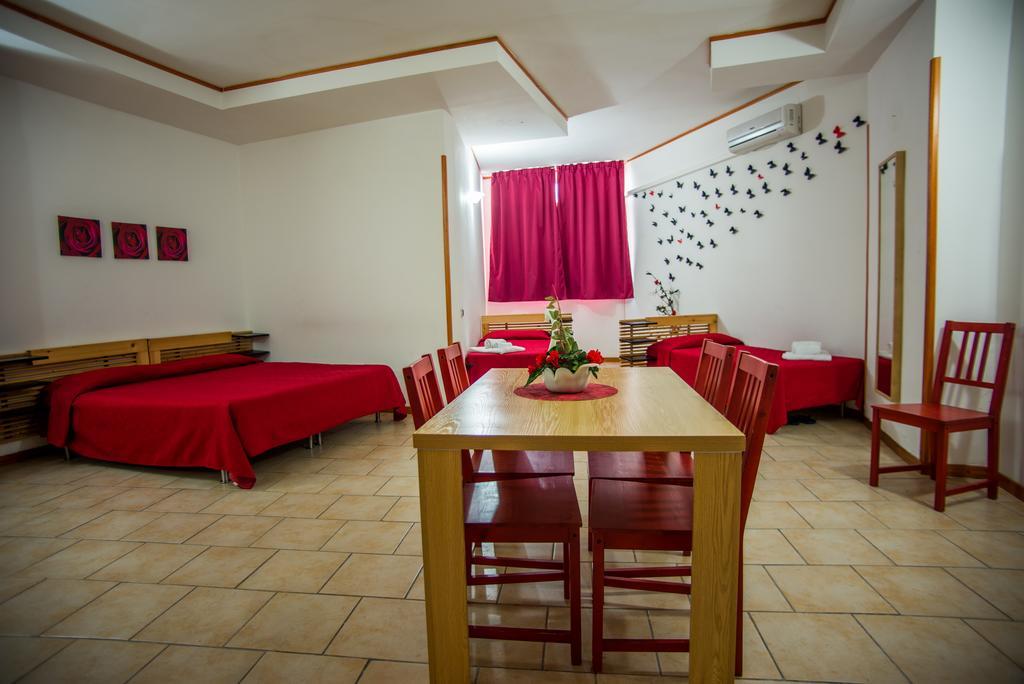 לצ'ה Hotel Residence Lupiae מראה חיצוני תמונה